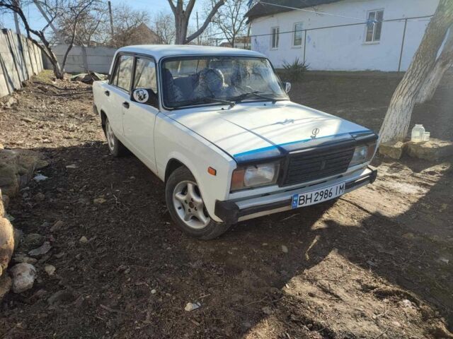 Белый ВАЗ 2105, объемом двигателя 1.4 л и пробегом 3 тыс. км за 914 $, фото 1 на Automoto.ua