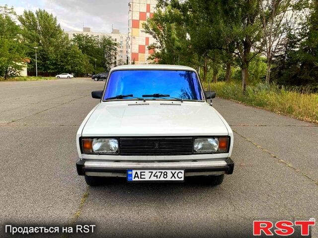 Белый ВАЗ 2105, объемом двигателя 1.5 л и пробегом 80 тыс. км за 1650 $, фото 1 на Automoto.ua
