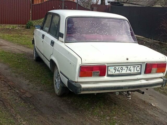 Белый ВАЗ 2105, объемом двигателя 1.5 л и пробегом 250 тыс. км за 450 $, фото 1 на Automoto.ua
