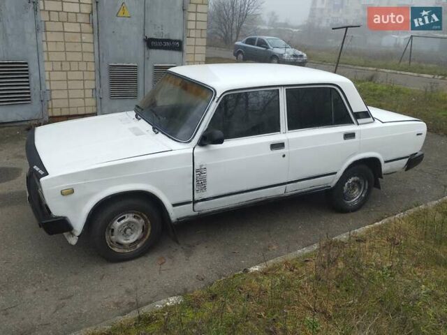Білий ВАЗ 2105, об'ємом двигуна 1.5 л та пробігом 181 тис. км за 400 $, фото 1 на Automoto.ua