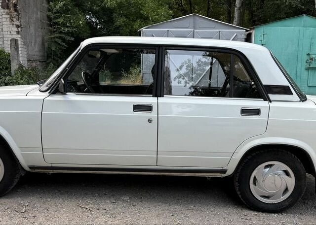 Белый ВАЗ 2105, объемом двигателя 1.5 л и пробегом 71 тыс. км за 1441 $, фото 1 на Automoto.ua