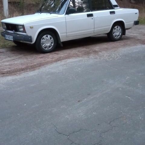 Білий ВАЗ 2105, об'ємом двигуна 1.5 л та пробігом 111 тис. км за 700 $, фото 1 на Automoto.ua