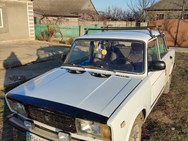 Білий ВАЗ 2105, об'ємом двигуна 0 л та пробігом 77 тис. км за 450 $, фото 1 на Automoto.ua