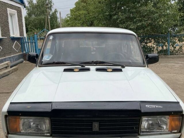 Белый ВАЗ 2105, объемом двигателя 1.5 л и пробегом 94 тыс. км за 455 $, фото 1 на Automoto.ua
