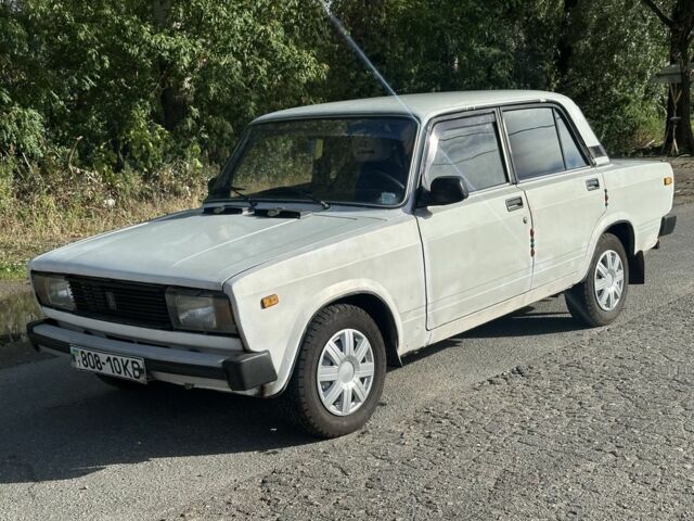 Белый ВАЗ 2105, объемом двигателя 0 л и пробегом 88 тыс. км за 952 $, фото 1 на Automoto.ua