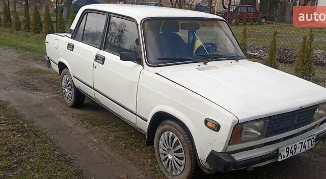 Білий ВАЗ 2105, об'ємом двигуна 1.5 л та пробігом 250 тис. км за 500 $, фото 1 на Automoto.ua