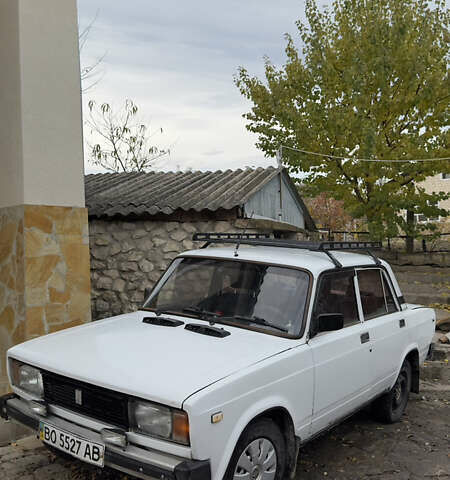 Білий ВАЗ 2105, об'ємом двигуна 1.5 л та пробігом 56 тис. км за 1000 $, фото 1 на Automoto.ua