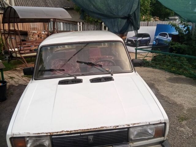 Белый ВАЗ 2105, объемом двигателя 0 л и пробегом 300 тыс. км за 292 $, фото 1 на Automoto.ua