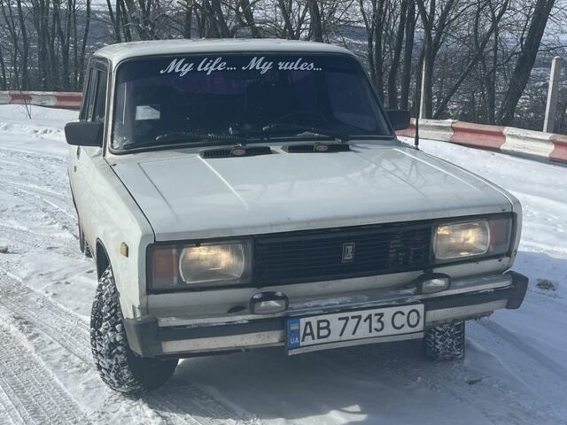Белый ВАЗ 2105, объемом двигателя 1.5 л и пробегом 555 тыс. км за 550 $, фото 1 на Automoto.ua