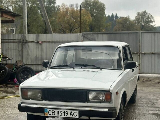 Белый ВАЗ 2105, объемом двигателя 1.45 л и пробегом 125 тыс. км за 850 $, фото 1 на Automoto.ua