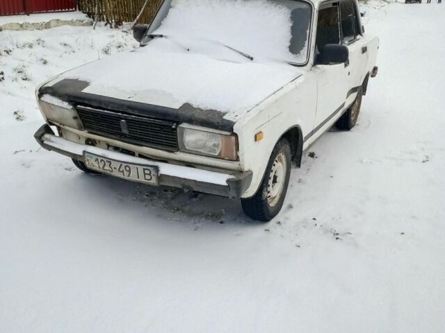 Белый ВАЗ 2105, объемом двигателя 0 л и пробегом 46 тыс. км за 250 $, фото 1 на Automoto.ua