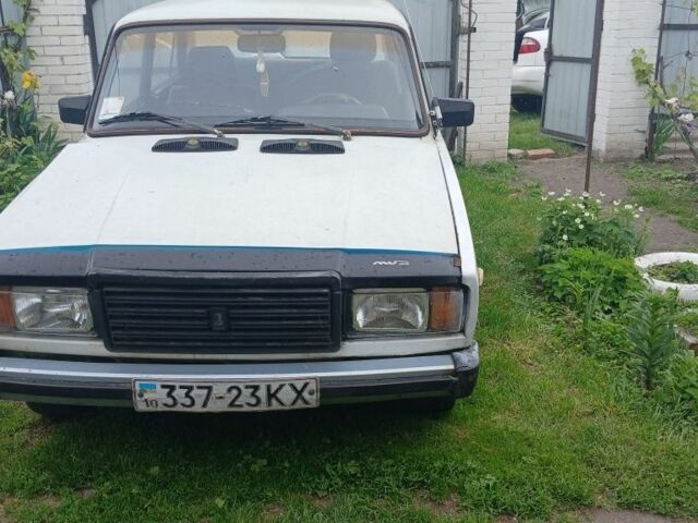 Белый ВАЗ 2105, объемом двигателя 1.6 л и пробегом 15 тыс. км за 341 $, фото 1 на Automoto.ua
