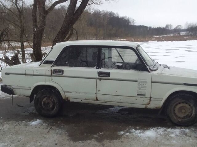 Білий ВАЗ 2105, об'ємом двигуна 1.3 л та пробігом 158 тис. км за 530 $, фото 1 на Automoto.ua