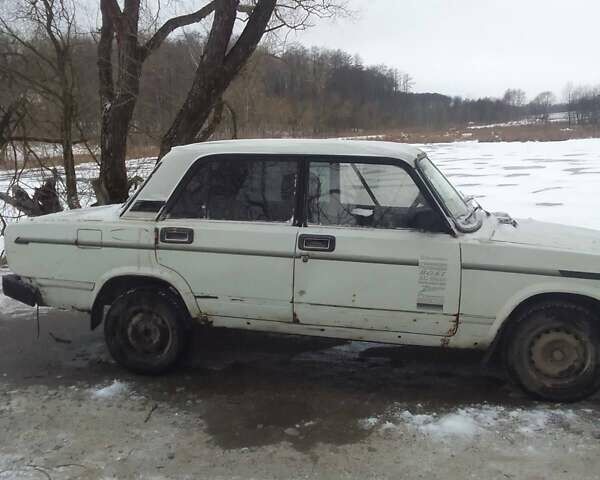 Белый ВАЗ 2105, объемом двигателя 0 л и пробегом 158 тыс. км за 546 $, фото 1 на Automoto.ua