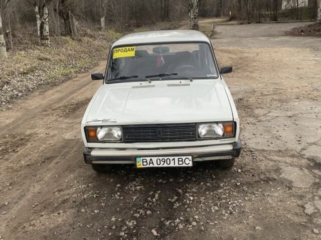 Білий ВАЗ 2105, об'ємом двигуна 0 л та пробігом 300 тис. км за 1200 $, фото 1 на Automoto.ua