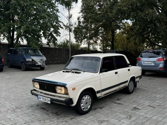 Белый ВАЗ 2105, объемом двигателя 1.5 л и пробегом 1000 тыс. км за 437 $, фото 1 на Automoto.ua