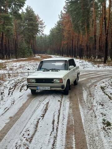 Белый ВАЗ 2105, объемом двигателя 1.5 л и пробегом 65 тыс. км за 1150 $, фото 1 на Automoto.ua