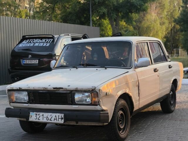 Белый ВАЗ 2105, объемом двигателя 0 л и пробегом 111 тыс. км за 269 $, фото 1 на Automoto.ua
