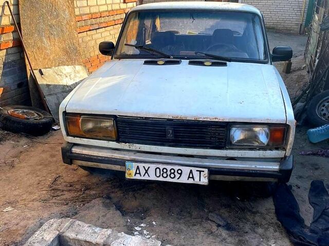 Белый ВАЗ 2105, объемом двигателя 1.5 л и пробегом 0 тыс. км за 350 $, фото 1 на Automoto.ua