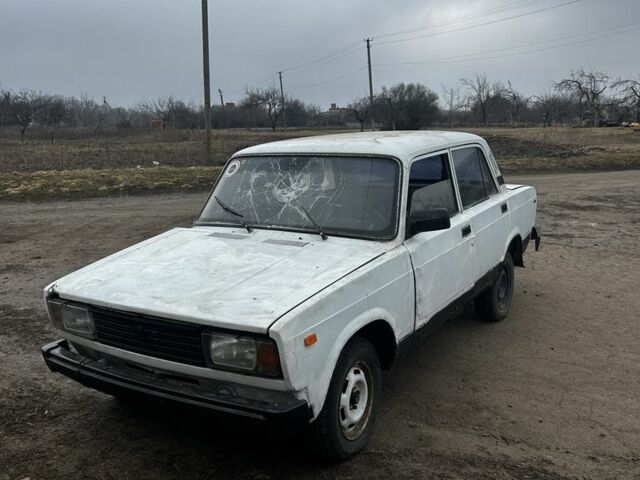 Білий ВАЗ 2105, об'ємом двигуна 0 л та пробігом 100 тис. км за 204 $, фото 1 на Automoto.ua