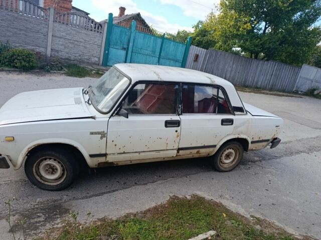 Белый ВАЗ 2105, объемом двигателя 0 л и пробегом 1000 тыс. км за 302 $, фото 1 на Automoto.ua