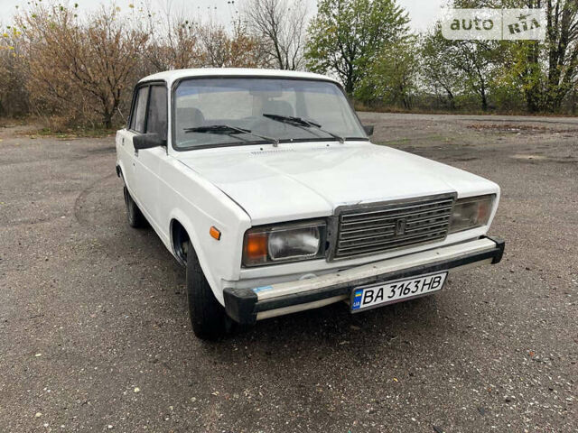 Белый ВАЗ 2105, объемом двигателя 1.46 л и пробегом 125 тыс. км за 808 $, фото 1 на Automoto.ua