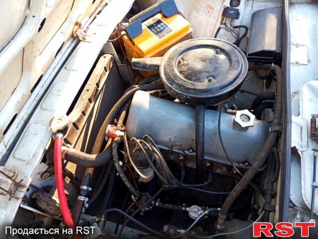 Білий ВАЗ 2105, об'ємом двигуна 15 л та пробігом 0 тис. км за 990 $, фото 1 на Automoto.ua