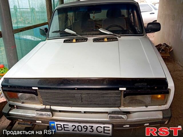 Білий ВАЗ 2105, об'ємом двигуна 1.5 л та пробігом 100 тис. км за 1000 $, фото 1 на Automoto.ua
