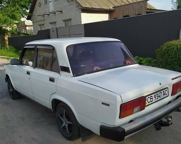 Белый ВАЗ 2105, объемом двигателя 1.5 л и пробегом 81 тыс. км за 950 $, фото 1 на Automoto.ua