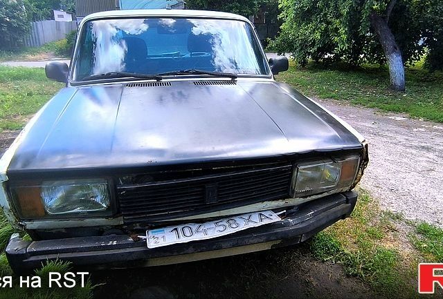 Белый ВАЗ 2105, объемом двигателя 1.5 л и пробегом 0 тыс. км за 270 $, фото 1 на Automoto.ua