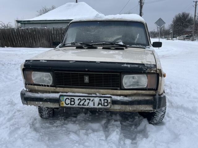 Білий ВАЗ 2105, об'ємом двигуна 1.5 л та пробігом 300 тис. км за 576 $, фото 1 на Automoto.ua