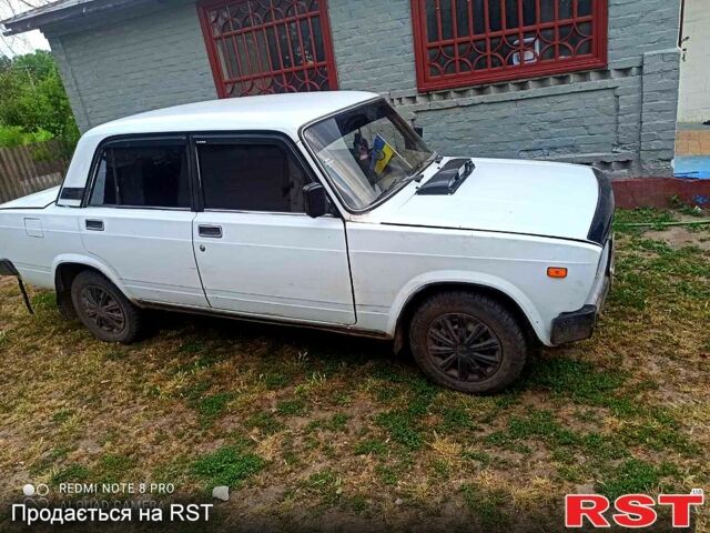 Белый ВАЗ 2105, объемом двигателя 1.5 л и пробегом 0 тыс. км за 550 $, фото 1 на Automoto.ua