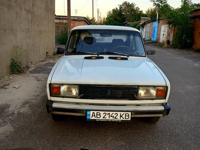 Белый ВАЗ 2105, объемом двигателя 1.5 л и пробегом 56 тыс. км за 870 $, фото 1 на Automoto.ua