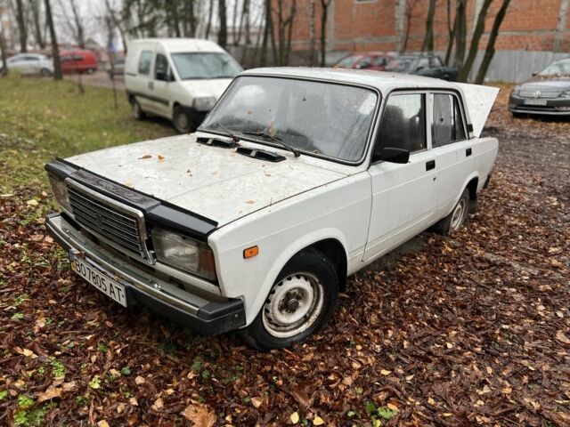 Белый ВАЗ 2105, объемом двигателя 0 л и пробегом 40 тыс. км за 600 $, фото 1 на Automoto.ua