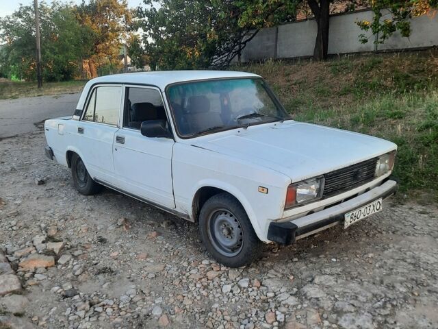 Белый ВАЗ 2105, объемом двигателя 0 л и пробегом 123 тыс. км за 673 $, фото 1 на Automoto.ua