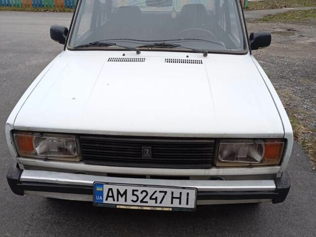 Білий ВАЗ 2105, об'ємом двигуна 1.5 л та пробігом 180 тис. км за 900 $, фото 1 на Automoto.ua