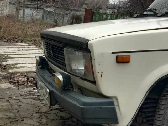 Белый ВАЗ 2105, объемом двигателя 1.5 л и пробегом 222 тыс. км за 376 $, фото 1 на Automoto.ua