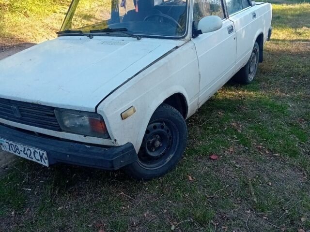 Білий ВАЗ 2105, об'ємом двигуна 0 л та пробігом 1 тис. км за 416 $, фото 1 на Automoto.ua