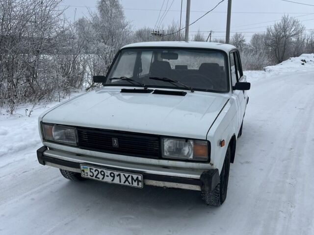 Белый ВАЗ 2105, объемом двигателя 1.3 л и пробегом 555 тыс. км за 550 $, фото 1 на Automoto.ua