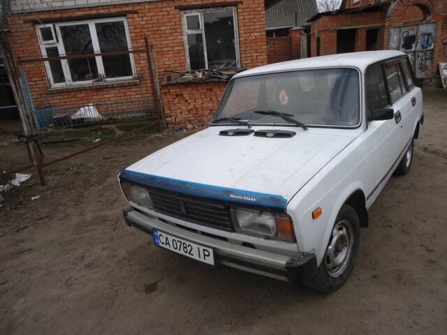 Белый ВАЗ 2105, объемом двигателя 1.5 л и пробегом 3 тыс. км за 1354 $, фото 1 на Automoto.ua