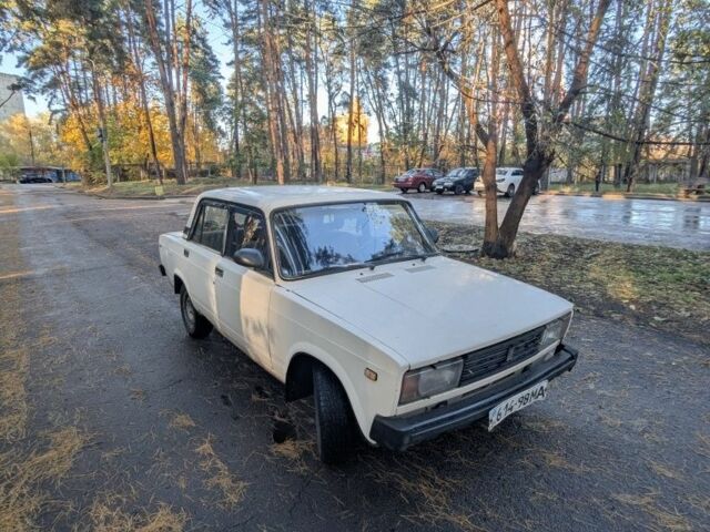 ВАЗ 2105 1998 в Черкассах на Automoto.ua Бежевый ВАЗ 2105, объемом двигателя 1.5 л и пробегом 100 тыс. км за 451 $, фото 1 на Automoto.ua