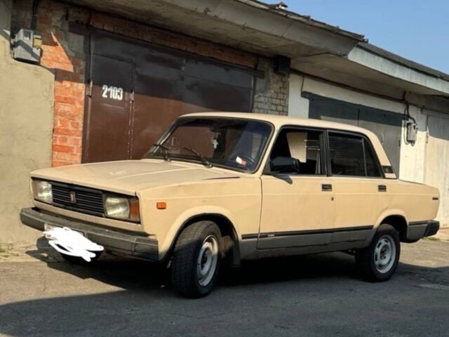 Бежевий ВАЗ 2105, об'ємом двигуна 1.3 л та пробігом 900 тис. км за 800 $, фото 1 на Automoto.ua
