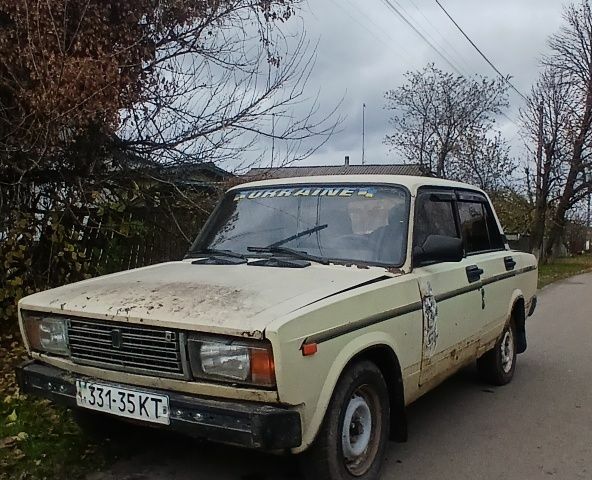 Бежевый ВАЗ 2105, объемом двигателя 0 л и пробегом 1000 тыс. км за 358 $, фото 1 на Automoto.ua