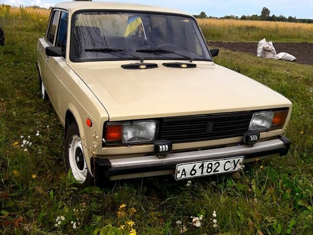 Бежевый ВАЗ 2105, объемом двигателя 1.3 л и пробегом 65 тыс. км за 700 $, фото 1 на Automoto.ua