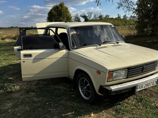 Бежевый ВАЗ 2105, объемом двигателя 1.3 л и пробегом 340 тыс. км за 1000 $, фото 1 на Automoto.ua