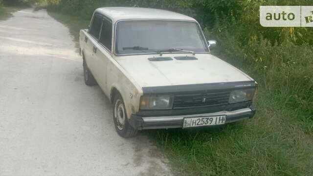 Бежевий ВАЗ 2105, об'ємом двигуна 1.5 л та пробігом 150 тис. км за 350 $, фото 1 на Automoto.ua