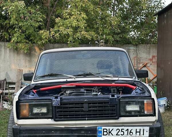 Бежевий ВАЗ 2105, об'ємом двигуна 1.45 л та пробігом 100 тис. км за 1200 $, фото 1 на Automoto.ua