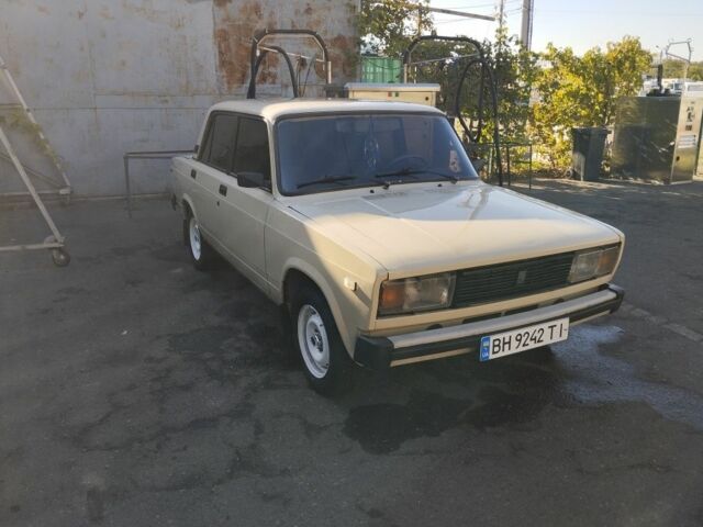 Бежевый ВАЗ 2105, объемом двигателя 1.3 л и пробегом 185 тыс. км за 1000 $, фото 1 на Automoto.ua