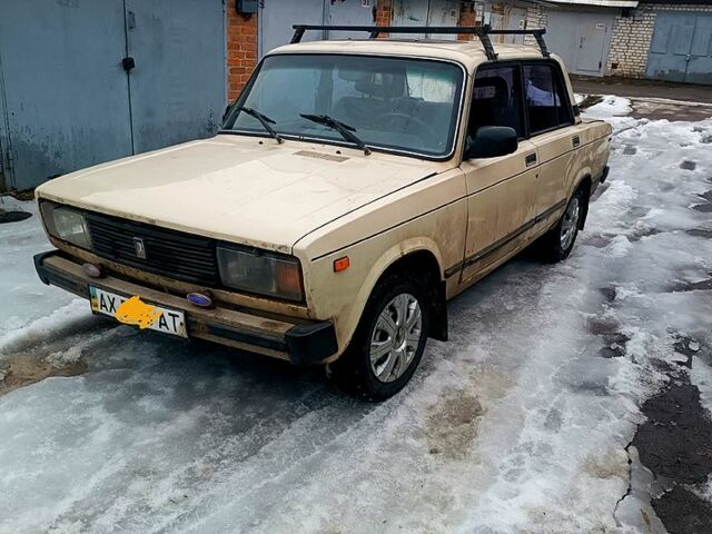 Бежевий ВАЗ 2105, об'ємом двигуна 1.5 л та пробігом 100 тис. км за 500 $, фото 1 на Automoto.ua