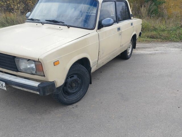 ВАЗ 2105 1991 в Вышгороде на Automoto.ua Бежевый ВАЗ 2105, объемом двигателя 1.3 л и пробегом 60 тыс. км за 601 $, фото 1 на Automoto.ua
